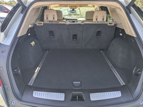Used 2017 Cadillac XT5 Platinum AWD/4WD image 12