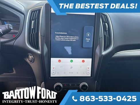 Used 2024 Ford Edge Titanium image 9