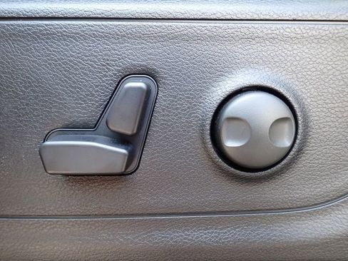 New 2026 RAM 1500 4x4 Crew Cab image 17