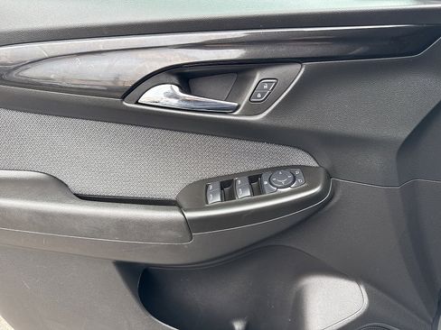 Used 2025 Chevrolet TrailBlazer LT image 12