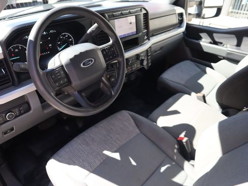 Used 2024 Ford F350 XLT image 37