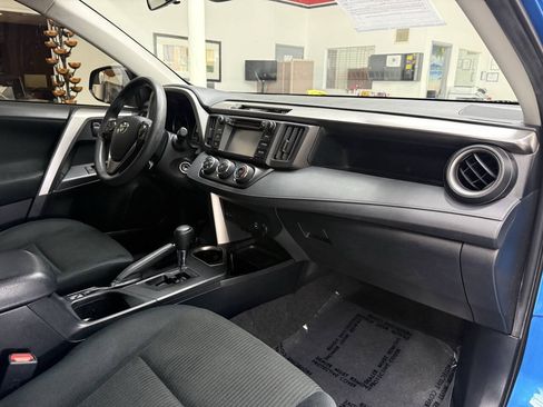 Used 2017 Toyota RAV4 LE w/ All Weather Liner Package AWD/4WD image 18