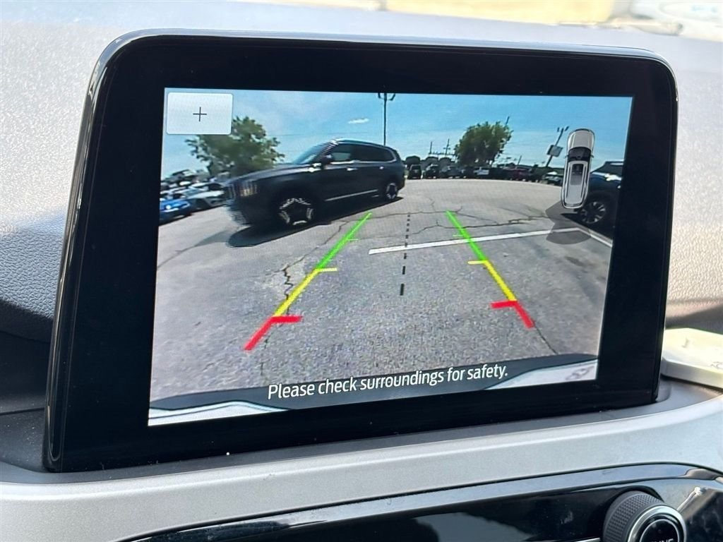 Used 2022 Ford Escape SE w/ Cold Weather Package FWD image 19