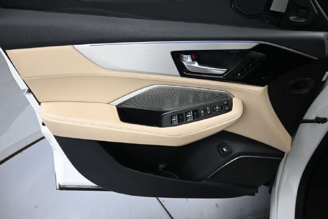 Used 2022 Acura MDX w/ Technology Package FWD image 25