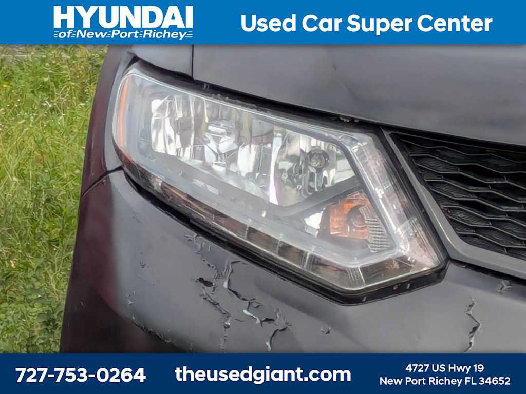 Used 2014 Nissan Rogue S FWD image 8