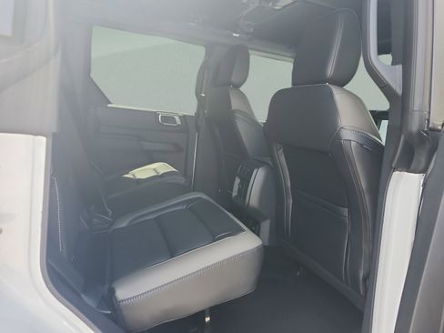 New 2026 Ford Bronco Outer Banks AWD/4WD image 18