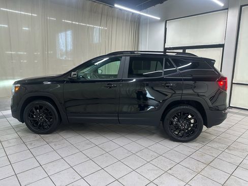 Certified 2024 GMC Terrain SLE w/ Driver Convenience Package AWD/4WD image 12