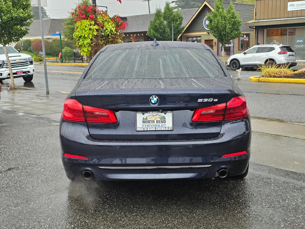 Used 2018 BMW 530e RWD image 6