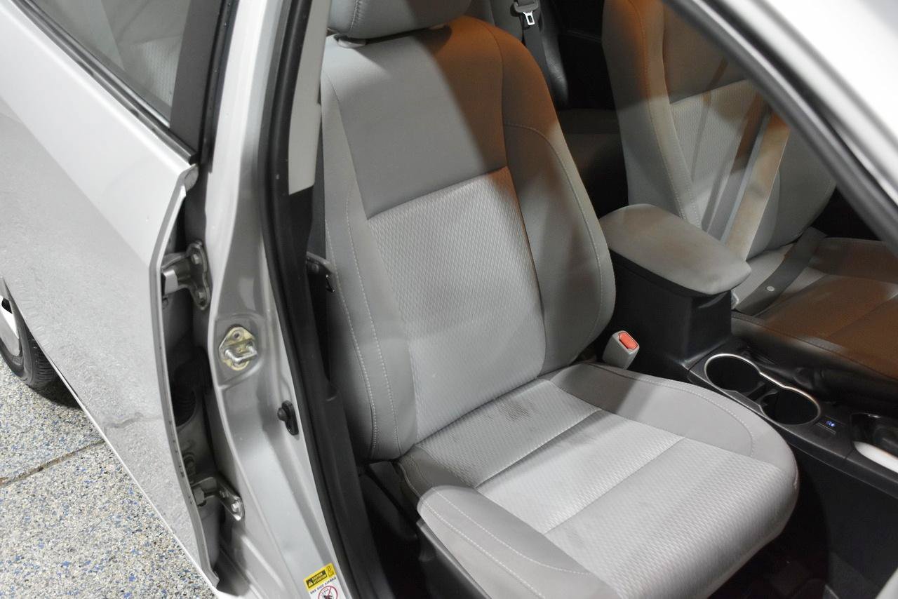 Used 2016 Toyota Corolla LE FWD image 21