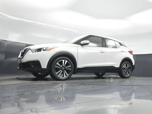 Used 2020 Nissan Kicks SV FWD image 42