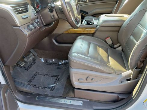 Used 2017 GMC Yukon Denali w/ Open Road Package image 12