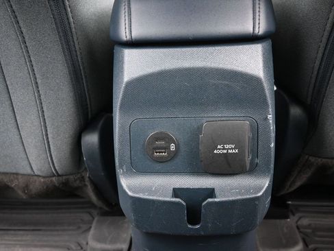 Certified 2023 Ford Maverick XLT w/ XLT Luxury Package image 12