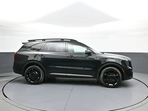 Certified 2025 Kia Sorento SX Prestige image 5