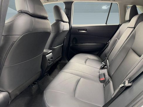 Used 2025 Toyota Corolla Cross XLE FWD image 22