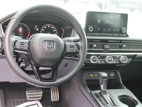 Used 2023 Honda Civic Sport image 18