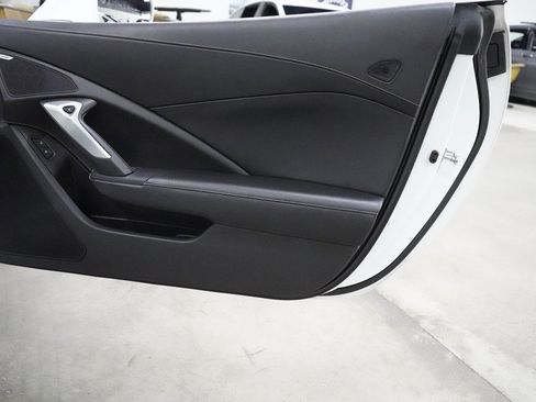 Used 2019 Chevrolet Corvette Stingray Convertible w/ 2LT Preferred Equipment Group RWD image 18