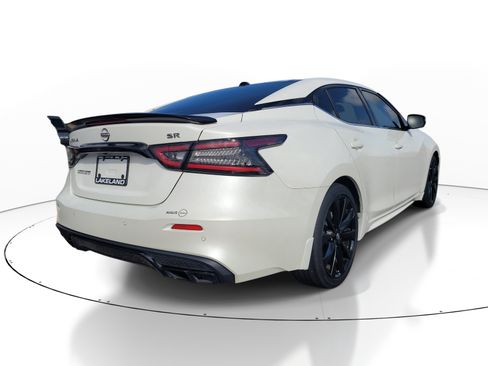 Used 2023 Nissan Maxima SR w/ Sport Mat Group FWD image 4