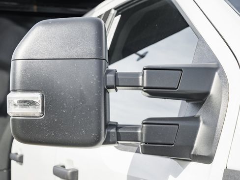 New 2026 Ford F550 4x4 Crew Cab image 17