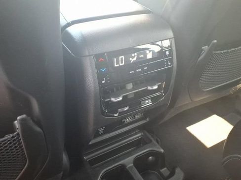 Used 2023 Jeep Grand Cherokee L Overland AWD/4WD image 19
