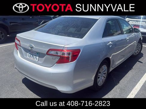 Used 2012 Toyota Camry LE FWD image 2