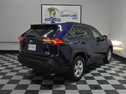 Used 2020 Toyota RAV4 XLE w/ Convenience Package AWD/4WD image 10