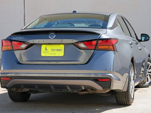 Used 2020 Nissan Altima 2.5 S image 4