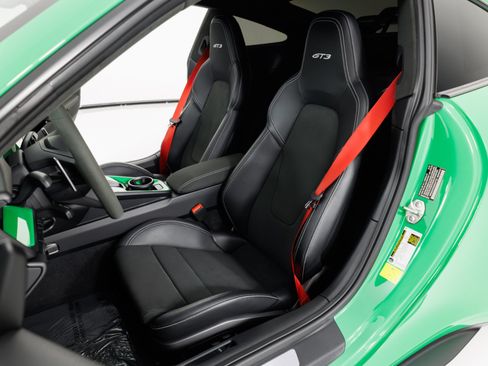 Used 2022 Porsche 911 GT3 RWD image 16