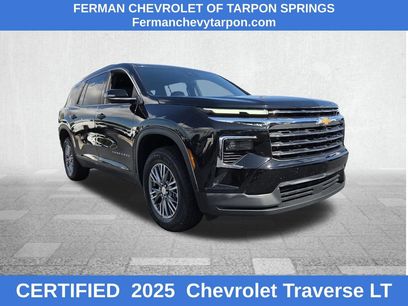 Used 2025 Chevrolet Traverse LT