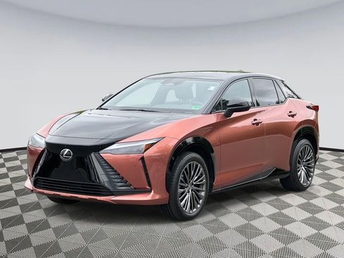 Used 2024 Lexus RZ 450e Premium w/ Accessory Package (P5) image 5