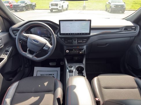 Used 2024 Ford Escape ST-Line w/ Tech Pack #1 AWD/4WD image 12