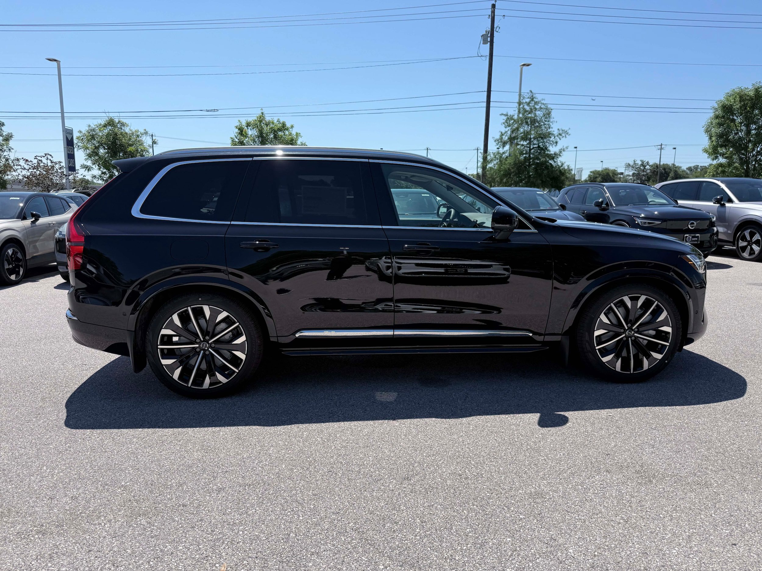 New 2026 Volvo XC90 T8 Plus AWD/4WD image 7