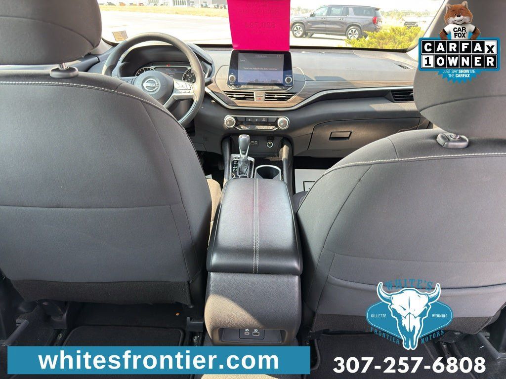 Used 2024 Nissan Altima 2.5 SV FWD image 12