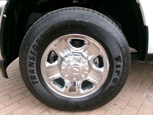 Used 2024 RAM 2500 Tradesman w/ Chrome Appearance Group AWD/4WD image 42