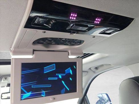 Used 2019 Cadillac Escalade Luxury image 19