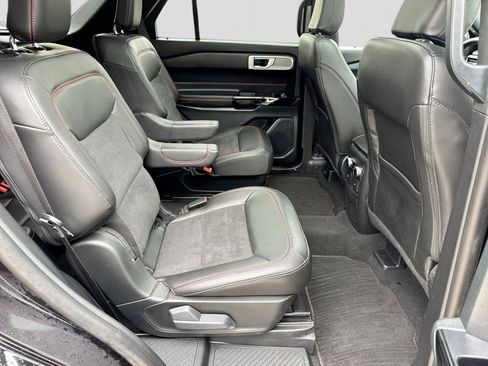Certified 2024 Ford Explorer ST-Line w/ Class IV Trailer Tow Package AWD/4WD image 24