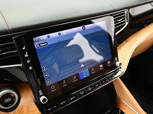 Used 2022 Jeep Grand Wagoneer Series III w/ Rear Seat Video Group 1 image 28