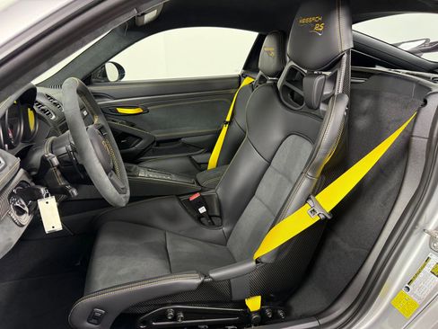 Certified 2025 Porsche 718 Cayman GT4 RS image 5