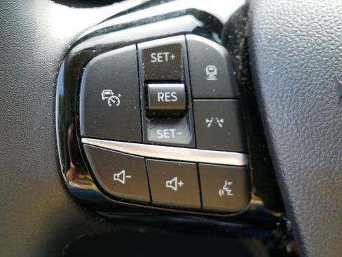 Used 2023 Ford Escape Platinum w/ Premium Technology Package AWD/4WD image 23