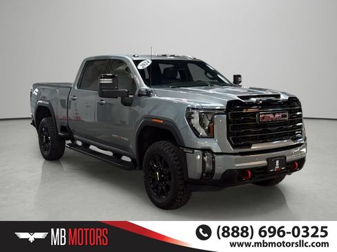 Used 2024 GMC Sierra 3500 AT4 w/ AT4 Preferred Package AWD/4WD image 6