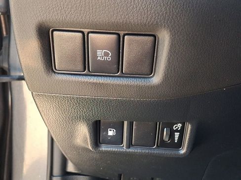 Used 2021 Toyota C-HR LE FWD image 23