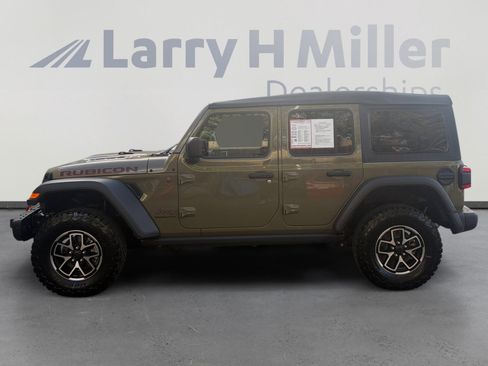 Used 2025 Jeep Wrangler Unlimited Rubicon w/ Steel Bumper Group AWD/4WD image 2