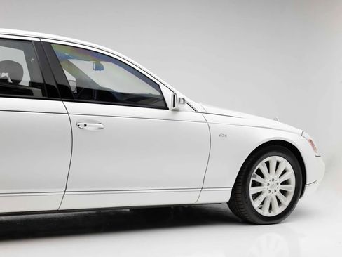 Used 2009 Maybach 62 S RWD image 31