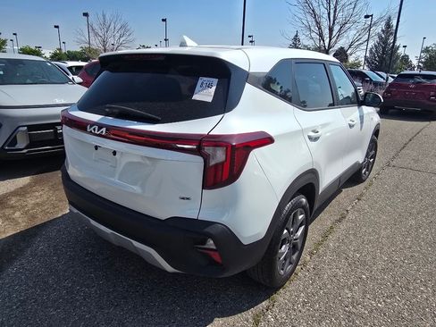 Used 2026 Kia Seltos LX AWD/4WD image 16