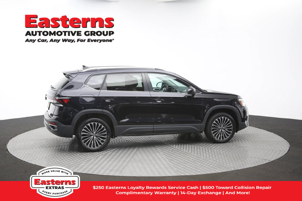 Used 2025 Volkswagen Taos SE FWD image 43