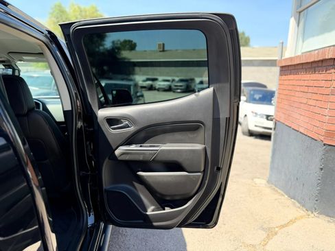 Used 2018 Chevrolet Colorado ZR2 w/ ZR2 Midnight Special Edition AWD/4WD image 16