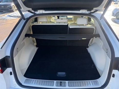 Used 2023 Genesis GV60 Advanced image 9