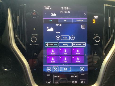 Used 2020 Subaru Outback Premium image 5