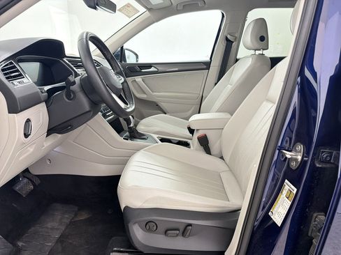 Used 2024 Volkswagen Tiguan SE image 5