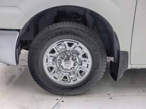 Used 2017 Nissan NV 3500 SL RWD image 26