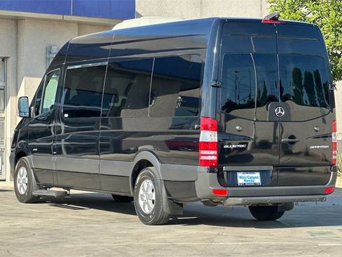 Used 2016 Mercedes-Benz Sprinter 2500 image 3